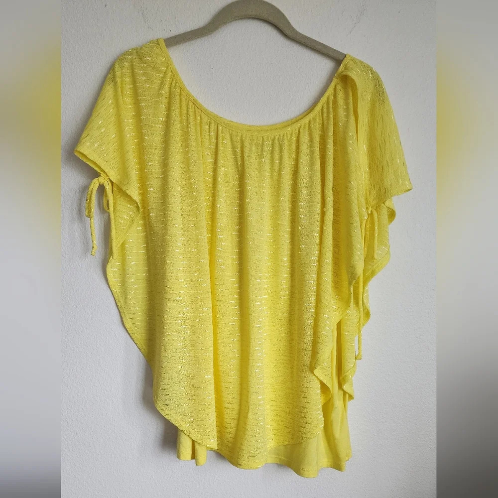 AGB Poncho Built In Tank Blouse Solid Yellow Cold Shoulder Ties Sz L